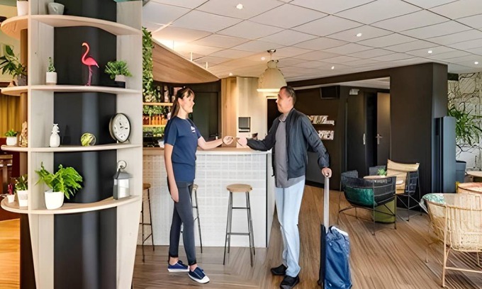 Chalon-sur-Saone Hôtel | 25 m² Hôtel ∙ 127 personnes