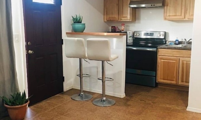 Pecos Appartement | 25 minutes to Santa Fe Plaza, 5 Minutes to the river. Patio, private parking.