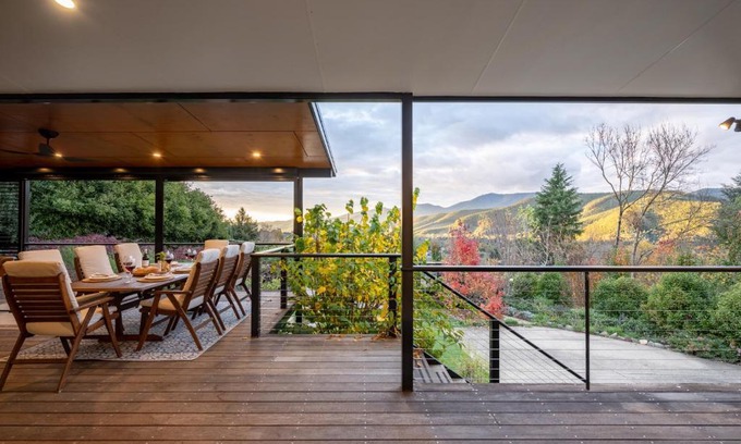 Bright Maison | 25 Walkers Lane