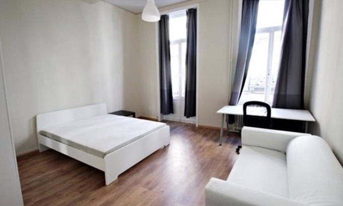 Stalingrad Station Balnéaire | 250 m² Chambre privée ∙ 1 chambre ∙ 1 personne