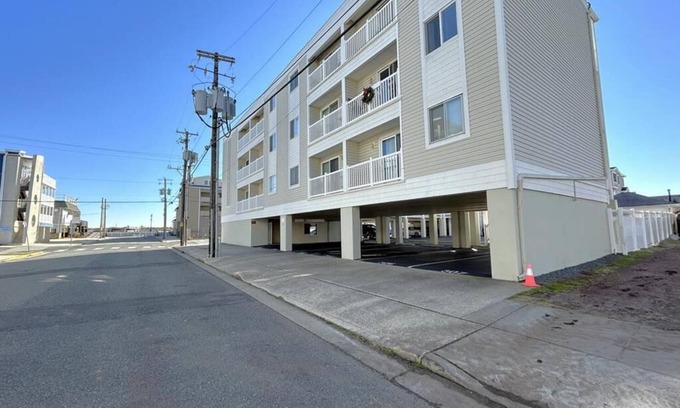 Sea Isle City Copropriété | 26 42nd Street 1st Fl Unit 107