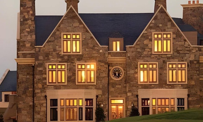 Doonbeg Station Balnéaire | 260 m² Résidence de vacances ∙ 127 personnes