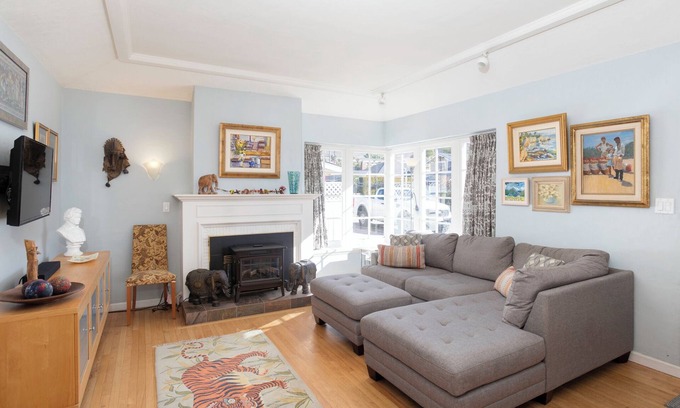 Shell Beach Maison | 262 Capistrano, Shell Beach Monthly Only