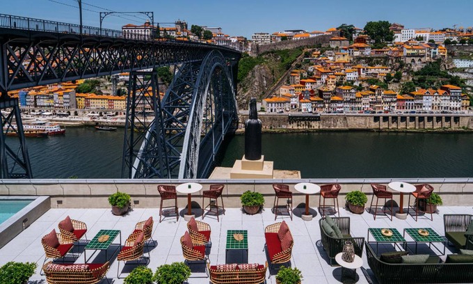Santa Marinha Hôtel | 27 m² Hôtel ∙ 127 personnes