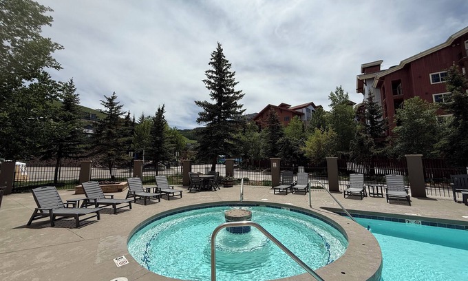 Crested Butte Appartement | 279-281 Base area 2 room 2 bath unit sleeps 6 Mt. Crested Butte