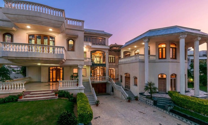 Sindhi Camp Villa | 282 m² Villa ∙ 8 chambres ∙ 24 personnes