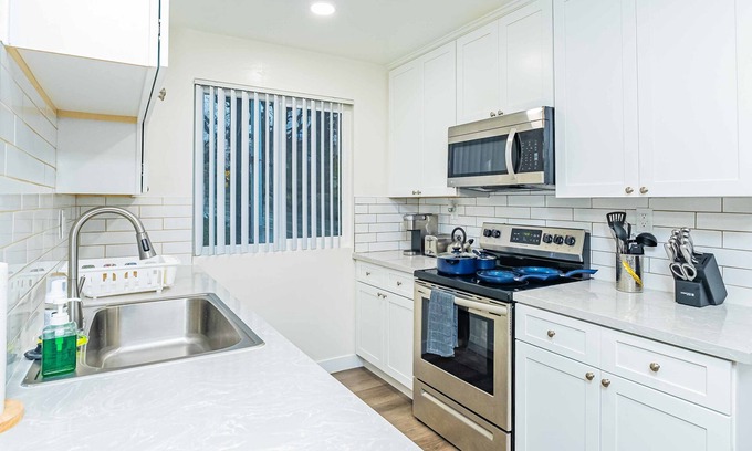 Altadena Appartement | 2b2b APT Close to Rose Parade and Pasadena Oldtown