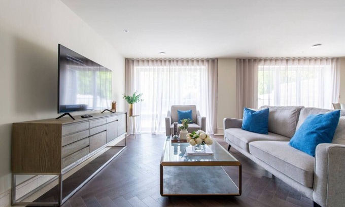 Chigwell Appartement | 2BD, 2BA Urban Oasis