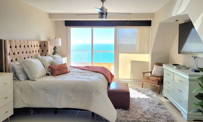 Playa Encantada Copropriété | 2BD Beach Front Condo with Pool & More (98506181)