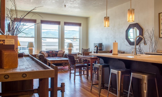 Grants Pass Appartement | 2bd Loft à Historic Grants Pass # 119