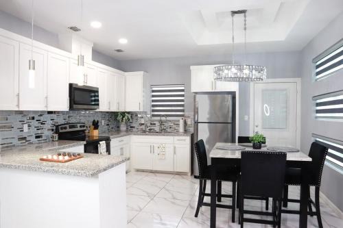 Alamo Appartement | 2Bd Modern Home In Gated Community