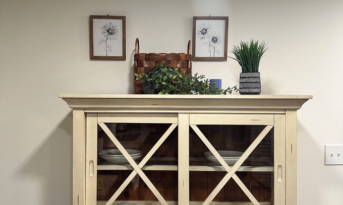 Austell Appartement | 2BD Oasis with AC, WiFi Near Battery & 6Flags!