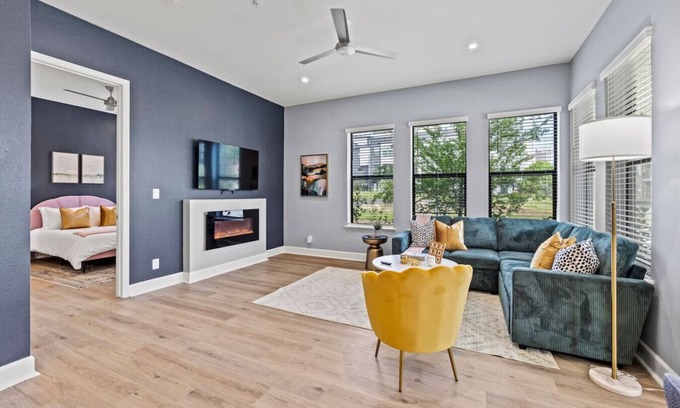 Cedars Appartement | 2Bdr Downtown Dallas Rooftop/FirePit+Pooltable&Gym