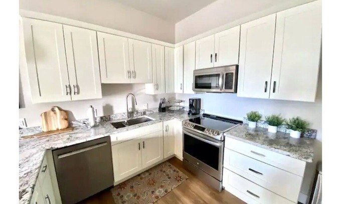 Castle Rock Maison | Cozy and Comfortable Castle Rock Gem