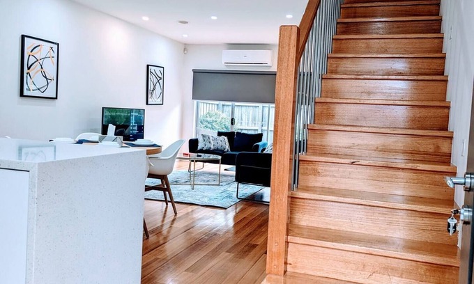 Tullamarine Maison | 2bed 2bath close to melb airportnn