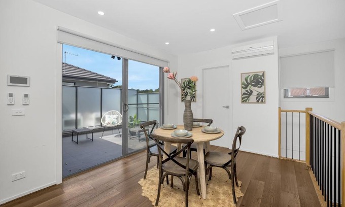 Pascoe Vale South Appartement | 2Bedroom Tranquil Townhouse CLOSE TO CITY & AIRPORT