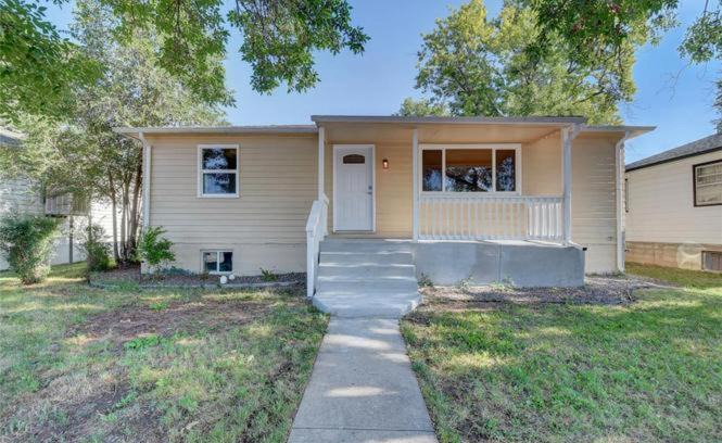 Barnum West Maison | 2br 1 bath Upstairs AC WD Barnum West Near Belmar