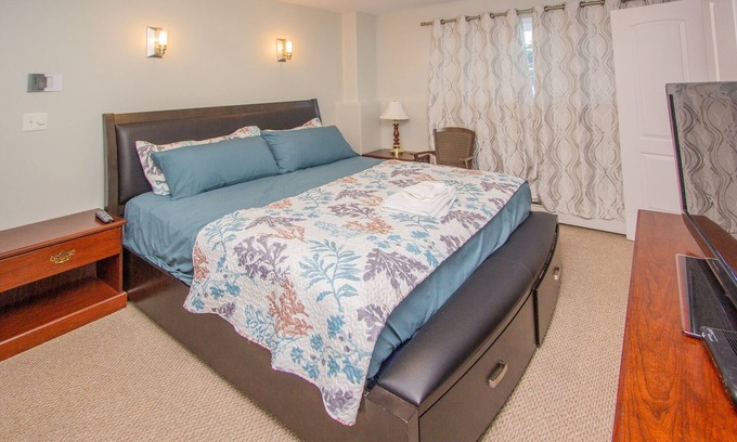 Fall River Maison | 2BR 1BA in Upscale Neighbourhood