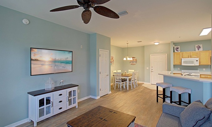Majestic Palms Copropriété | 2BR 2 BA Close to Sanibel and Ft. Myers Beaches