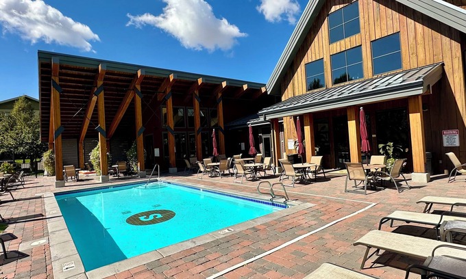 Hailey Maison | 2BR/2BA Retreat Near Sun Valley · Pool & Hot Tub