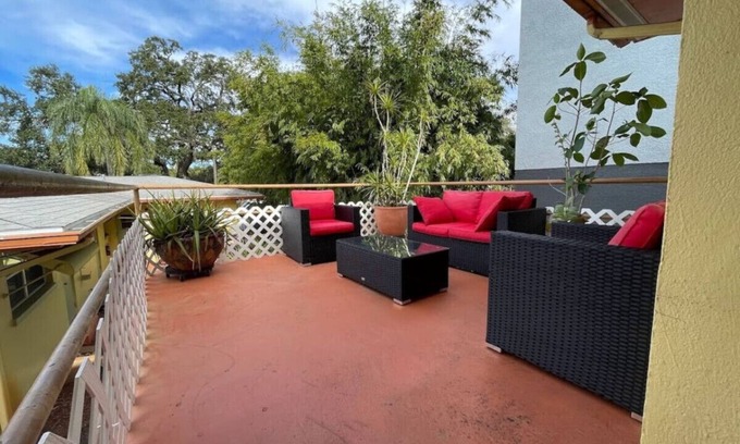 Crescent Lake Appartement | 236C) 2BR Apt at Crescent Lake!