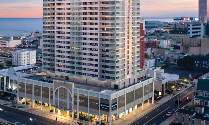 Atlantic City Copropriété | 2br Deluxe Condo Overlooking Atlantic City Skyline