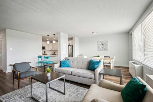 Aurora Highlands Appartement | 2BR Executive Retreat Near DC & Airport