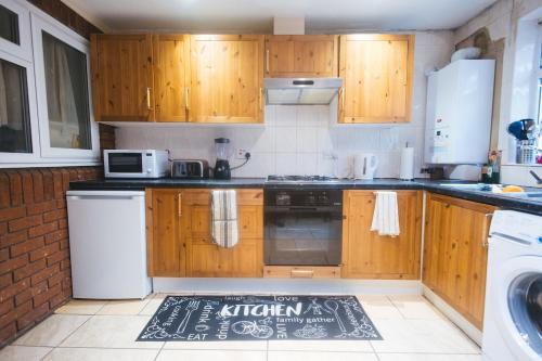 Bedford Appartement | 2BR House Near Excel, O2, City Airport, 3 DLR Lines
