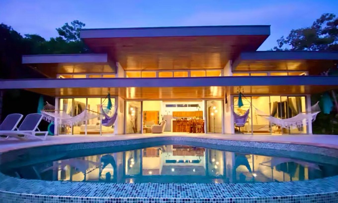 Portalon Maison | 2BR Jungle Villa with Infinity Pool and Manual Antonio Ocean Views