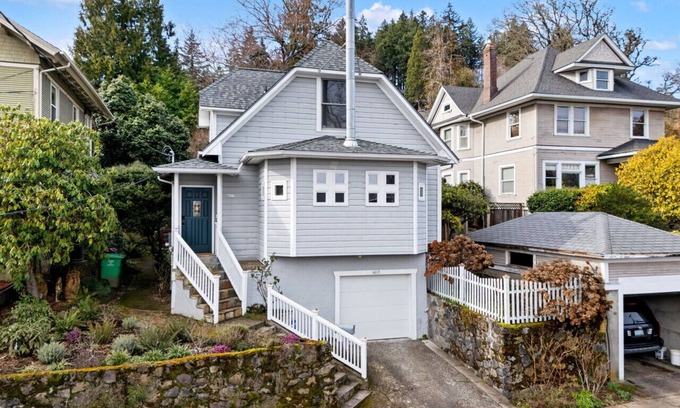 Corbett - Terwilliger - Lair Hill Maison | 2BR + loft with work space
