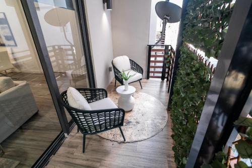 Coconut Grove Maison | 2BR Miami Condo - Near Marina & Attractions