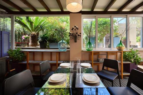 Voula Appartement | 2BR Oasis South Riviera Stay MK