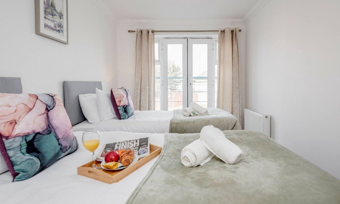 Alibon Appartement | 2BR-Sleeps4-Parking-EastLondon