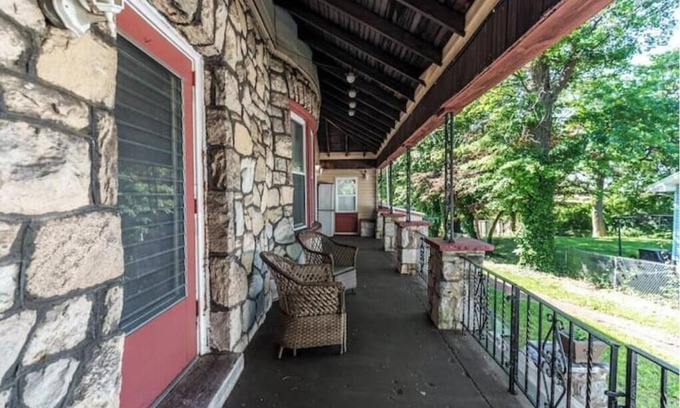 Sharon Hill Appartement | 2BR Suite Unit Driveway Parking ! PHL Airport