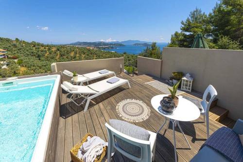 Katsarou Appartement | 2br Suite White gea with private pool no01