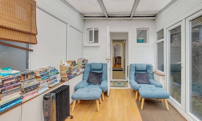 William Morris Appartement | 2BR Victorian Home - Perfect for Cozy Getaways