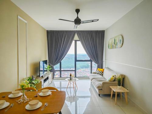 Central District Appartement | 2BR WIFI, Mid Valley, Mosaic Southkey, 5-7 pax, 7 mins to CIQ