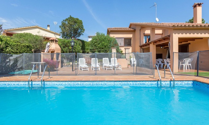 Puigventos Villa | 2CIP01-12pax - Maison d'une capacité de 12 personnes et piscine privée située dans un quartier calme