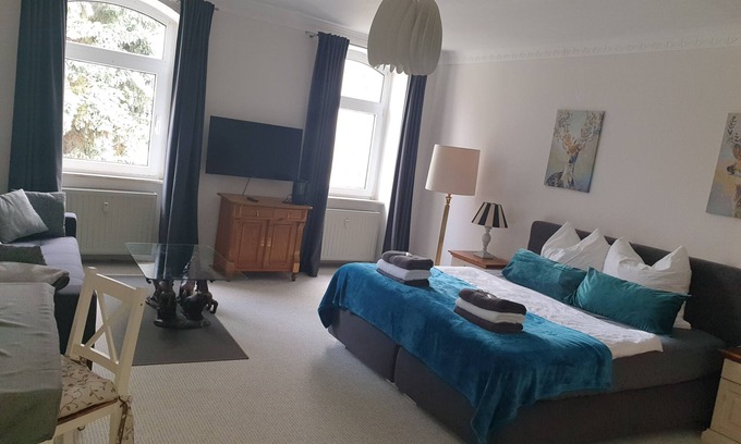 Seehausen Appartement | 2min from the lake, modern apartment 58 sqm / 12 km from Motorsportarena Oschersleben