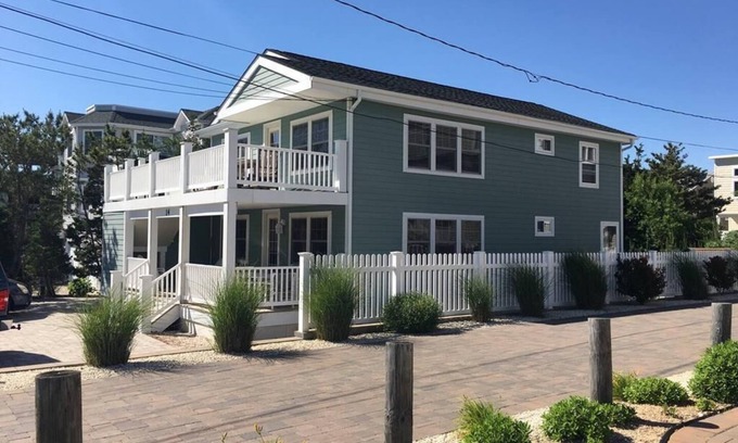Barnegat Light Appartement | 2nd Floor Duplex with Ocean Views!