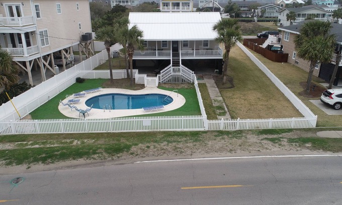 Inlet Harbour Maison | 2nd row, Private Pool, Putting Green Direct Beach access, Resort Package.