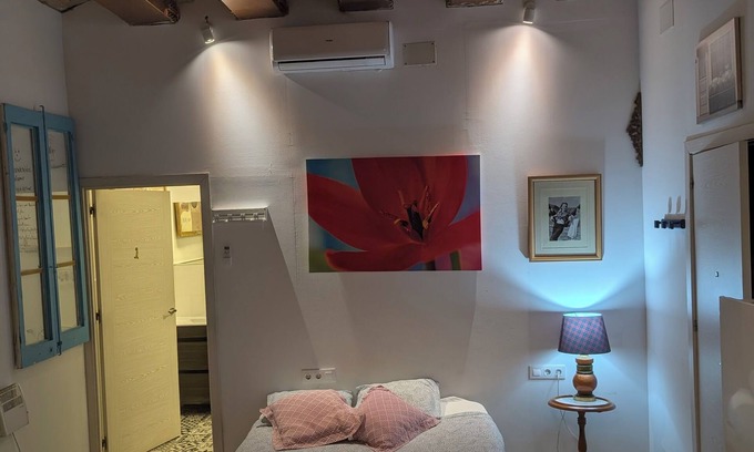 Sant Adria de Besos Appartement | 1920 Studio3 WiFi, AC, Kitchen, Bathroom, TV, Washing Machine, Nespresso MicroWa