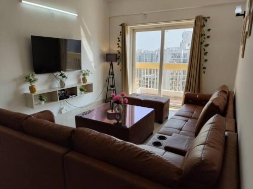 Greater Noida Appartement | 3.5 BHK spacious Flat near Gaur City Noida