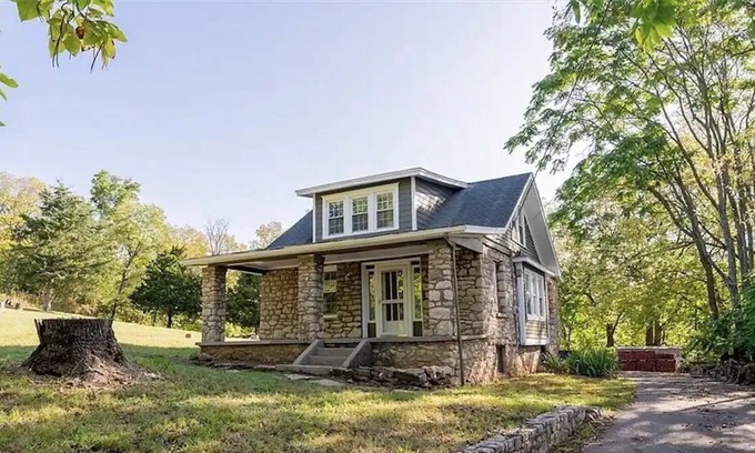 Waldron Maison | 3 Acres of Bliss