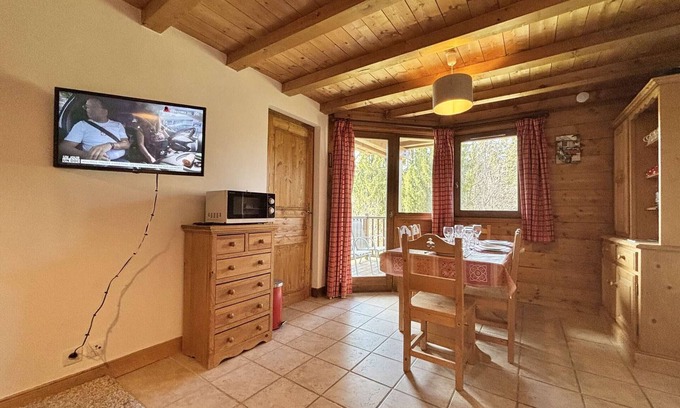 Le Cornix Appartement | 3* Apartment for 5 in Quiet Area, Near Slopes – South Facing with Private Parking