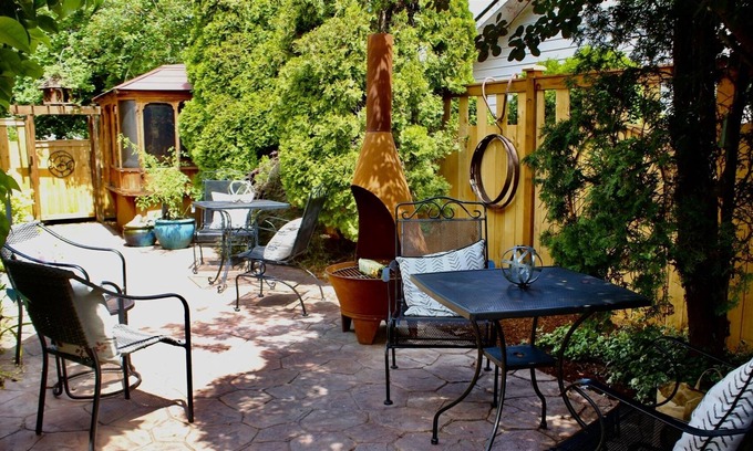 Sequim Maison | 3 apartments combined for large groups!