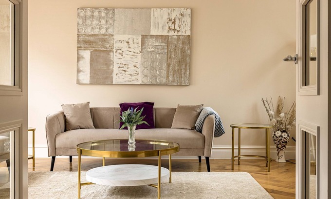 Kilburn Maison | 3-BDR Stunning LUX Villa & Parking Central London