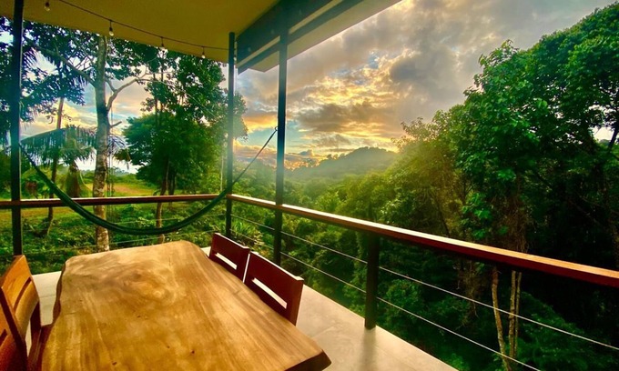 Dominicalito Maison | Charming 2-bdrm in Dominical, walking distance waterfalls, the beach, yoga, cafe