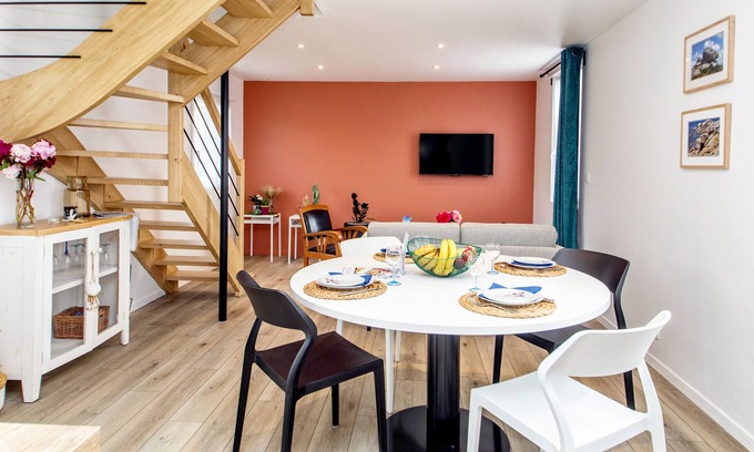 Berven Cottage | Maison rénovée à moins de 100m de la mer, Animaux acceptés !