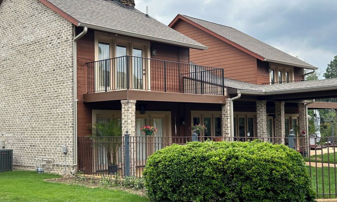 New Albany Maison | 3 bed 2 baths upstairs in home with heated indoor/outdoor pools New Albany